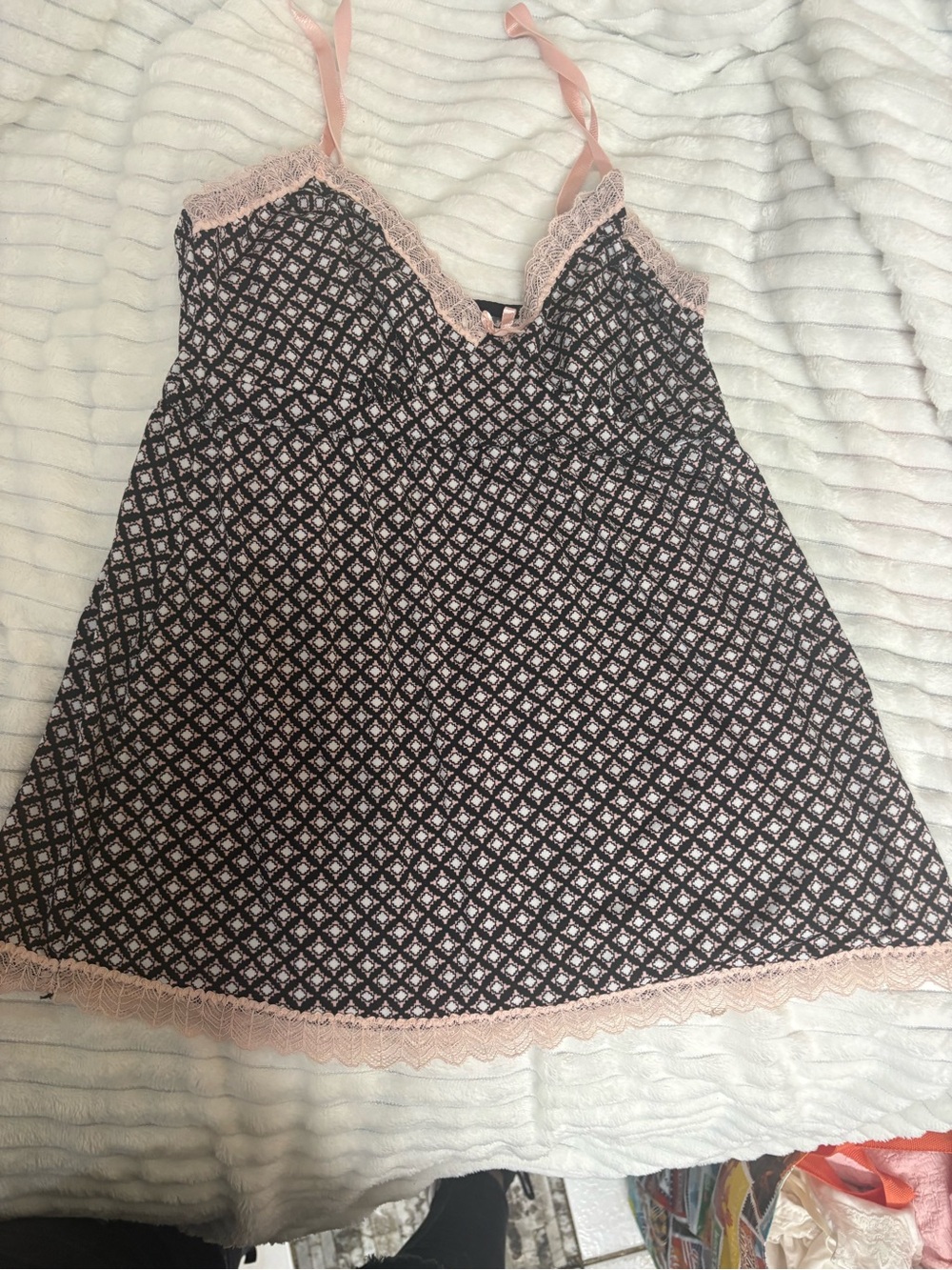 Adrienne Vittadini Black Chemise with Pink Lace Trim